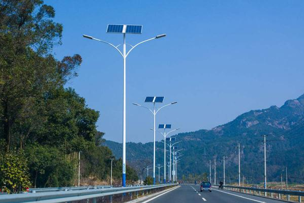 如何选择太阳能路灯公司？太阳能路灯公司选择注意事项